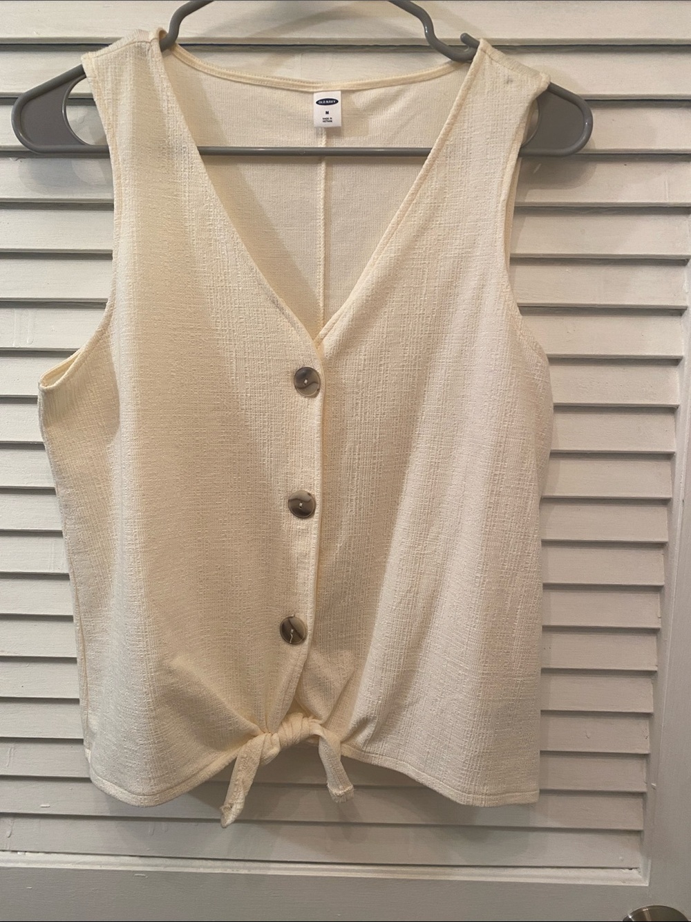 Old Navy Cream Button-Front Tie Hem Tank Top